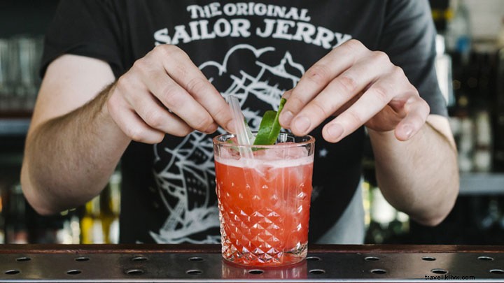 Discover Brisbane’s Top 31 Cocktail Bars – Join the Mixology Scene