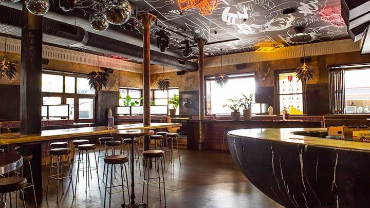 Brisbane’s Classic Pubs: A Guide to Iconic Drinking Spots