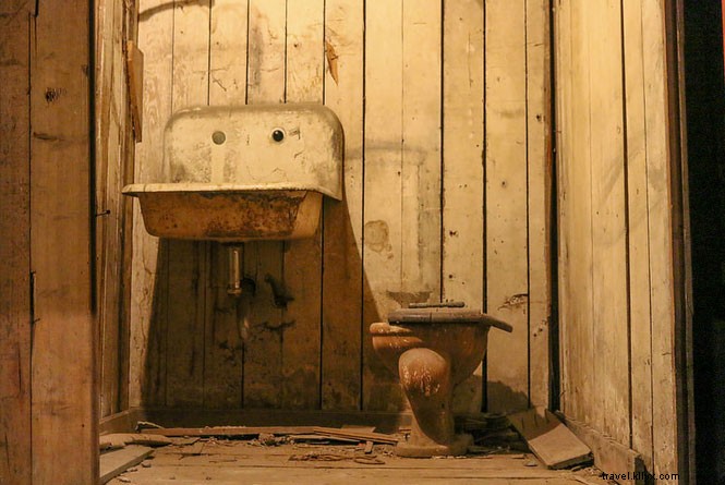 Explore Seattle’s Hidden Underground: A Fascinating History Tour