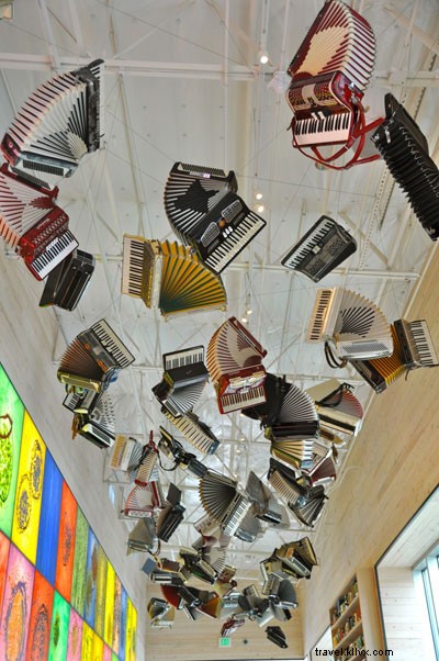 Chihuly Garden & Glass: Seattle’s Premier Glass Art Destination