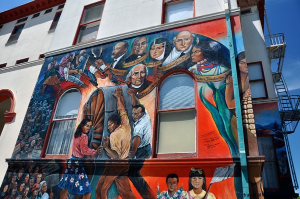 Explore San Francisco Murals: A Guided Tour Through an Artist s Perspective