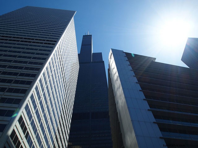 Explore Chicago’s Iconic Architecture: A Comprehensive Tour Guide