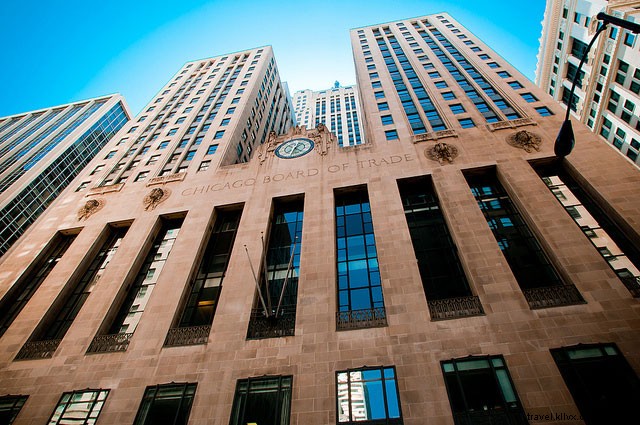 Explore Chicago’s Iconic Architecture: A Comprehensive Tour Guide