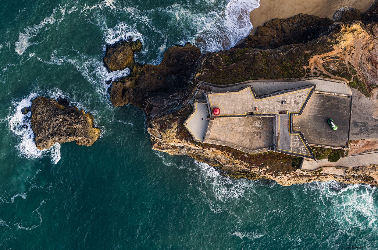 Nazaré: The Ultimate Big-Wave Surfing Destination