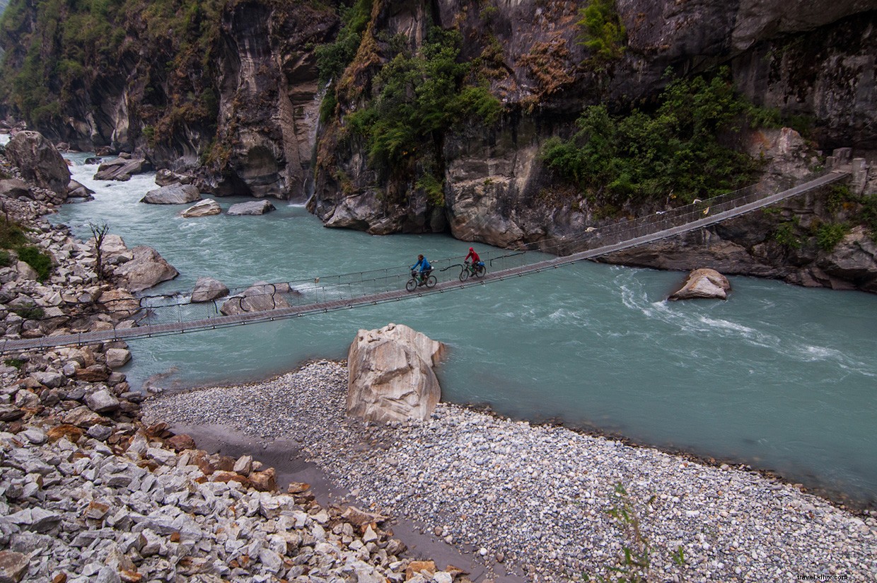 Explore the Annapurna Circuit: A High-Altitude Cycling Adventure