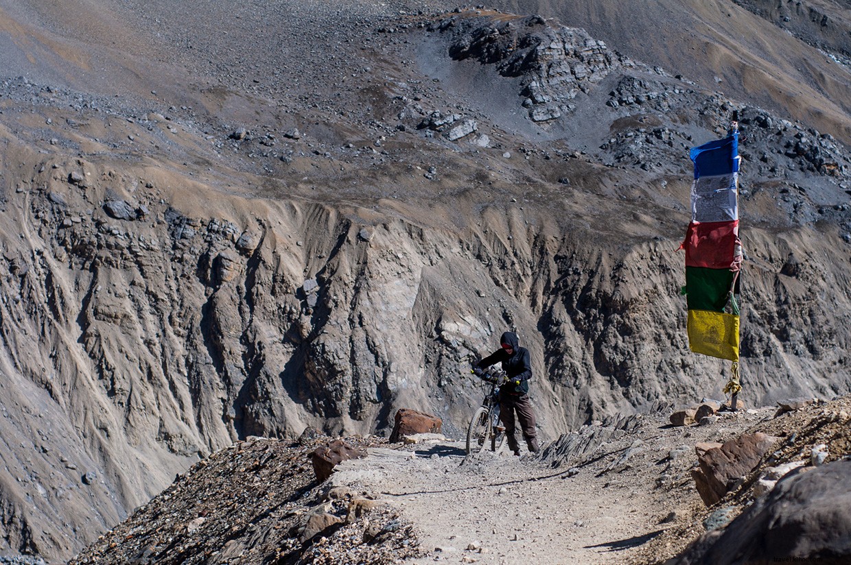Explore the Annapurna Circuit: A High-Altitude Cycling Adventure