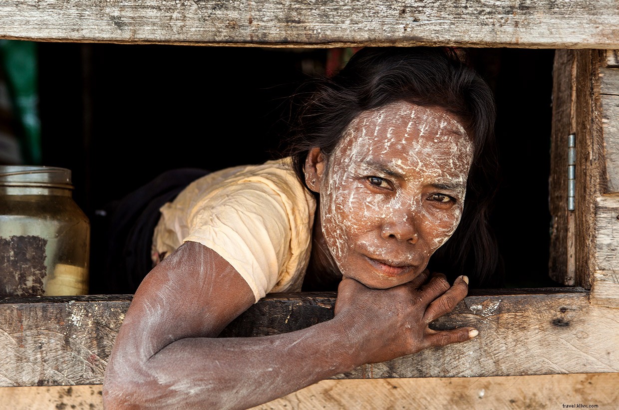 Discovering Mantas and Moken: An Immersive Dive Experience