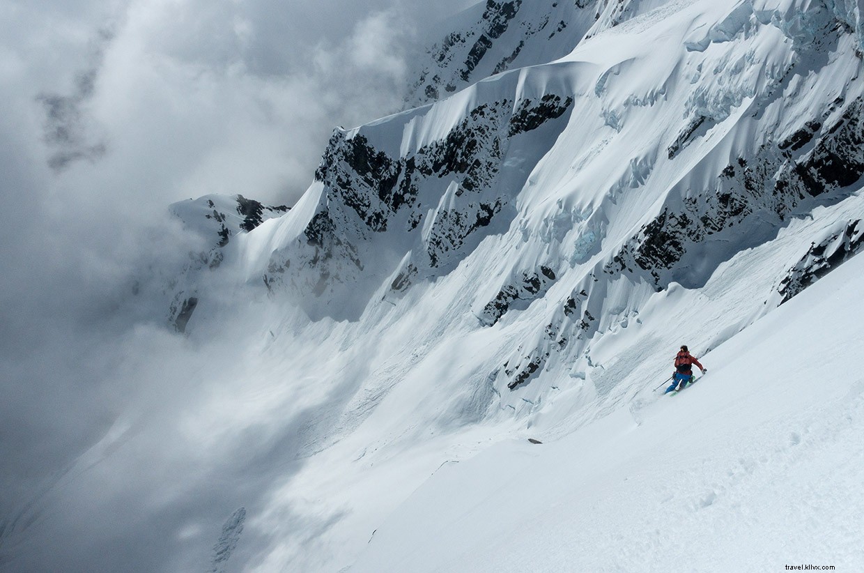 A Line in a Photograph: Showcasing New Zealand’s Alpine Splendor