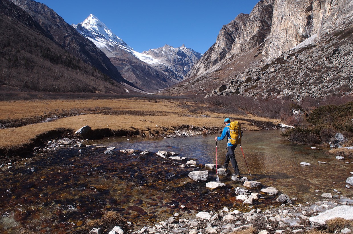 Summit Dreams: A Climber s Journey of Challenge and Romance