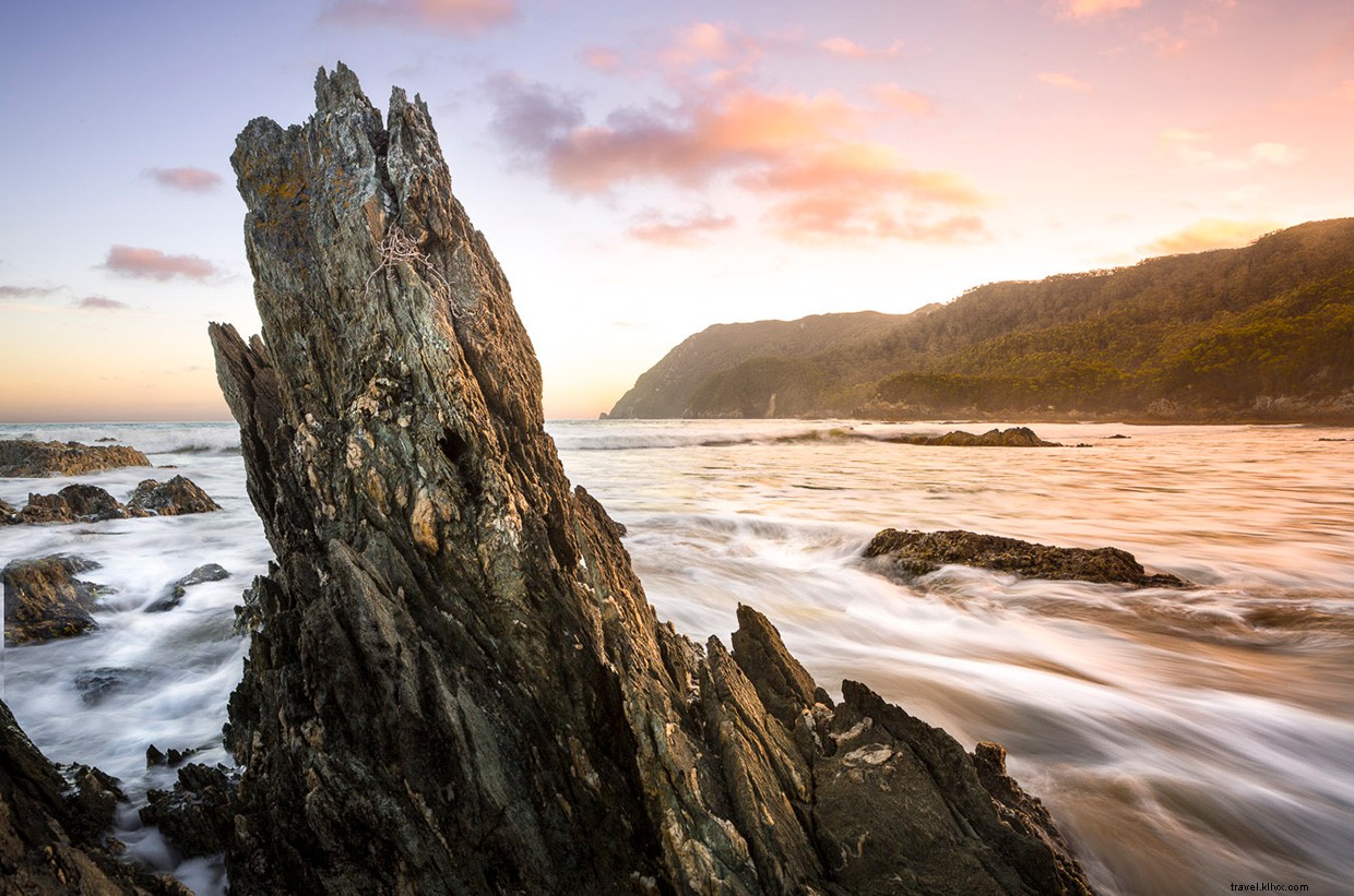 Castaway: A Fisherman s Fight for Survival on a Remote Coast