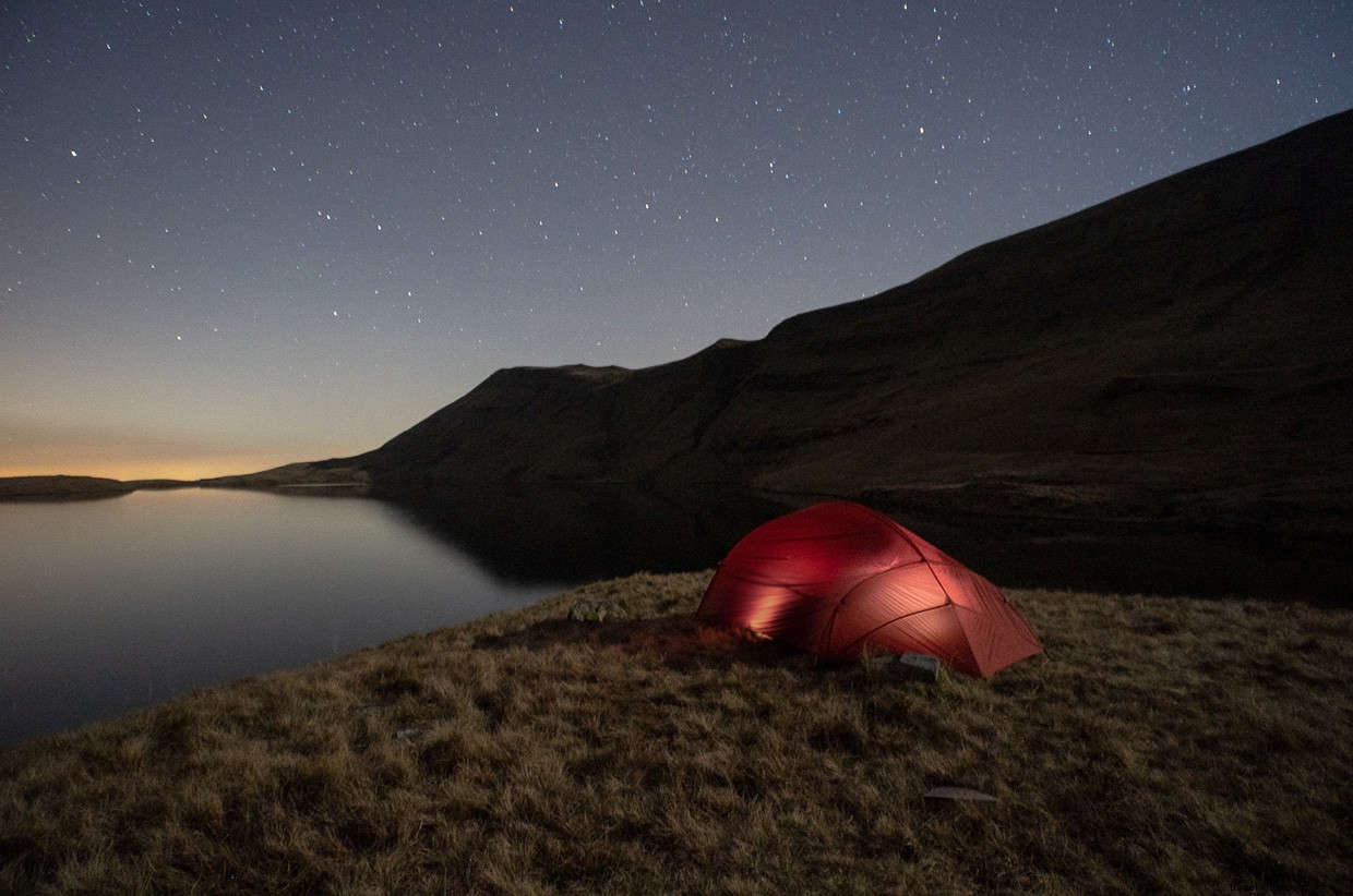 Navigating the Dragon’s Breath: A Frosty Paddleboarding Adventure