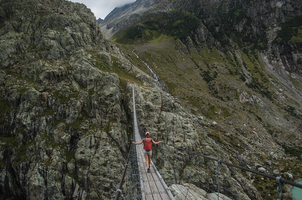 Bernese Oberland: Summit to Sea – Explore the Trift Bridge Adventure