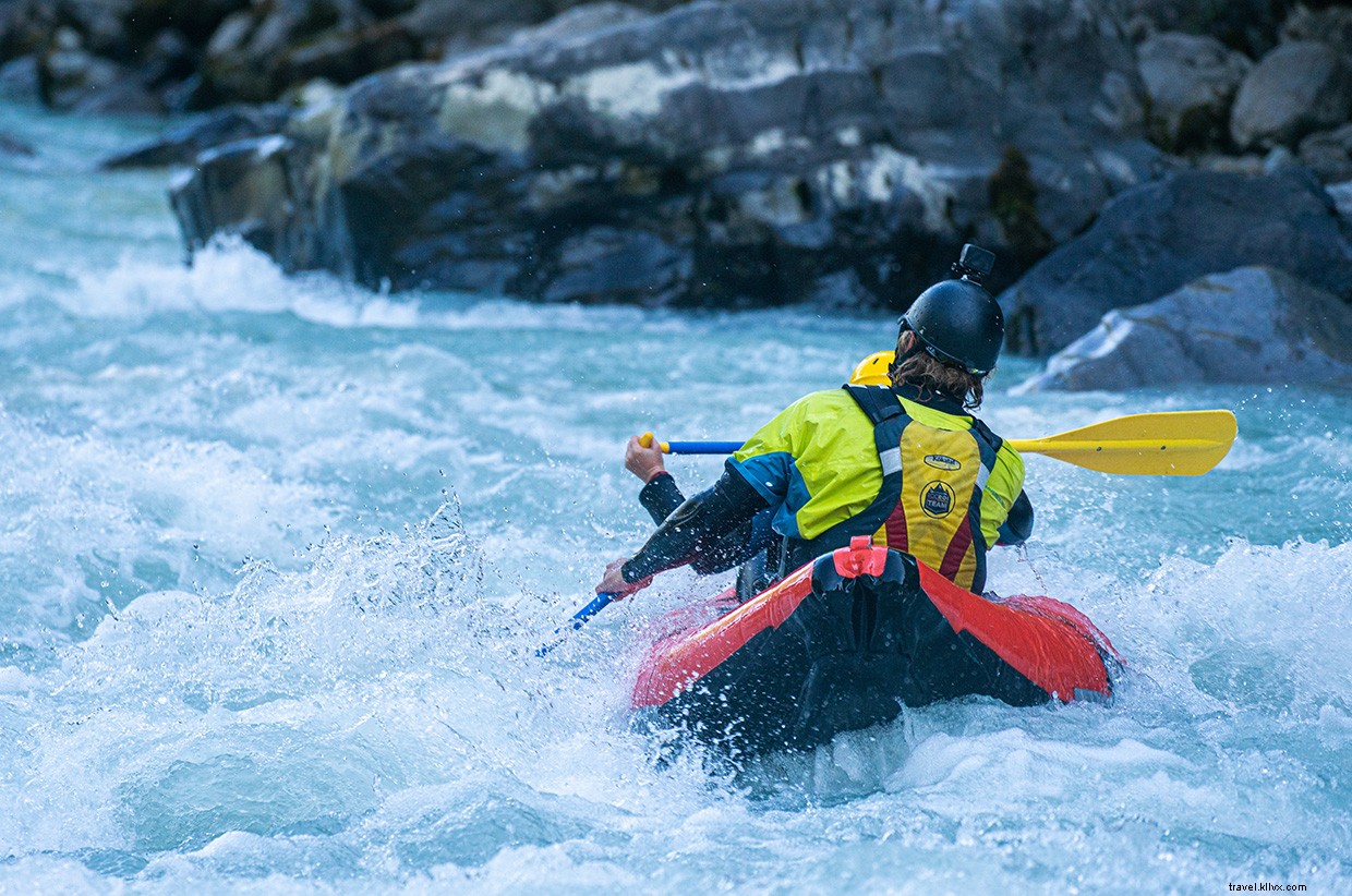 Bernese Oberland: Summit to Sea – Explore the Trift Bridge Adventure