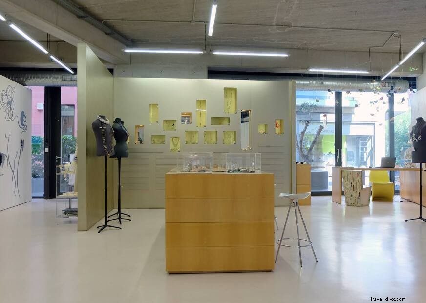 E. Marneri Gallery: A Distinctive Artistic Space Near the Acropolis