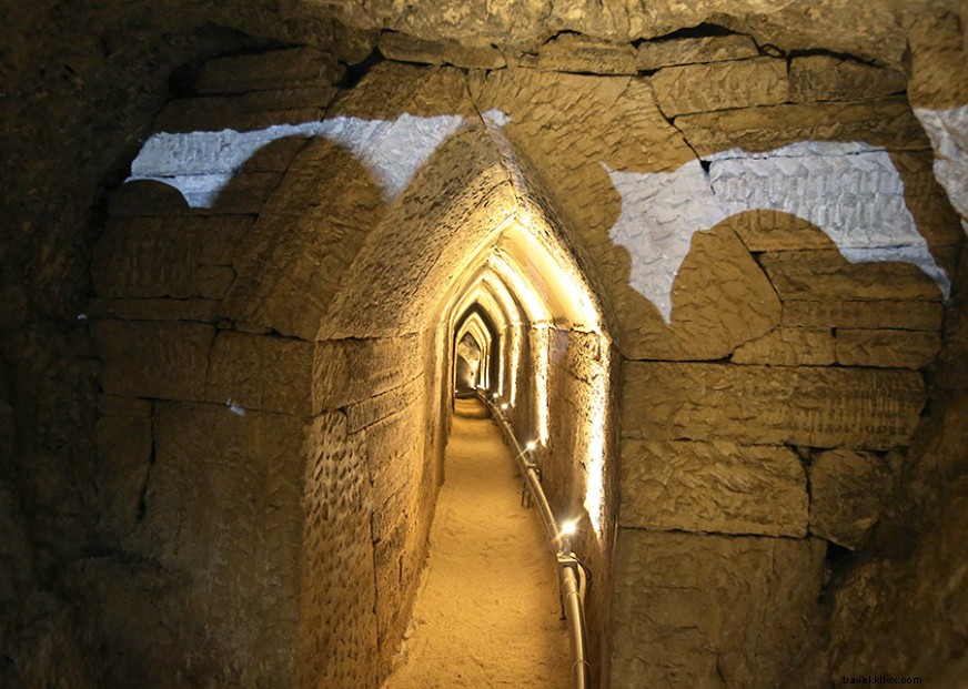 Restored: Samos’ Eupalinian Aqueduct – The 8th Wonder of Ancient Engineering
