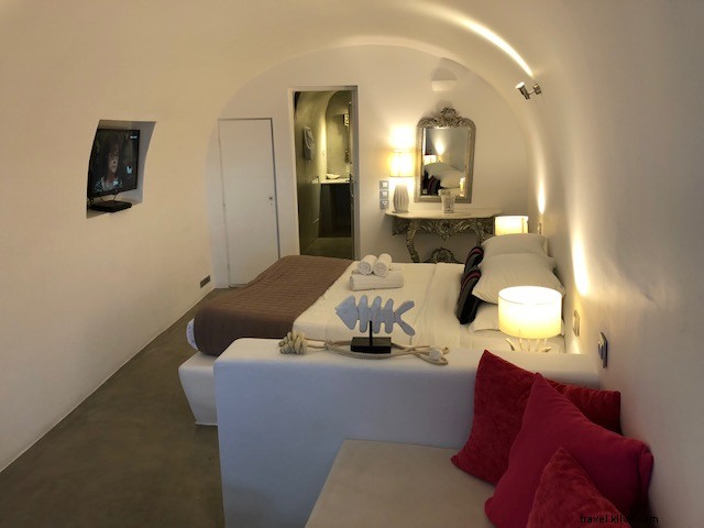 Santorini on a Budget: Your Complete Guide to Affordable Travel