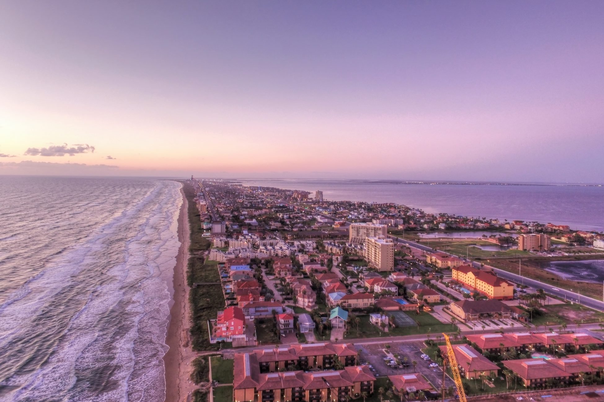 25 Top Warm‑Weather Christmas Escapes to Beat the Cold