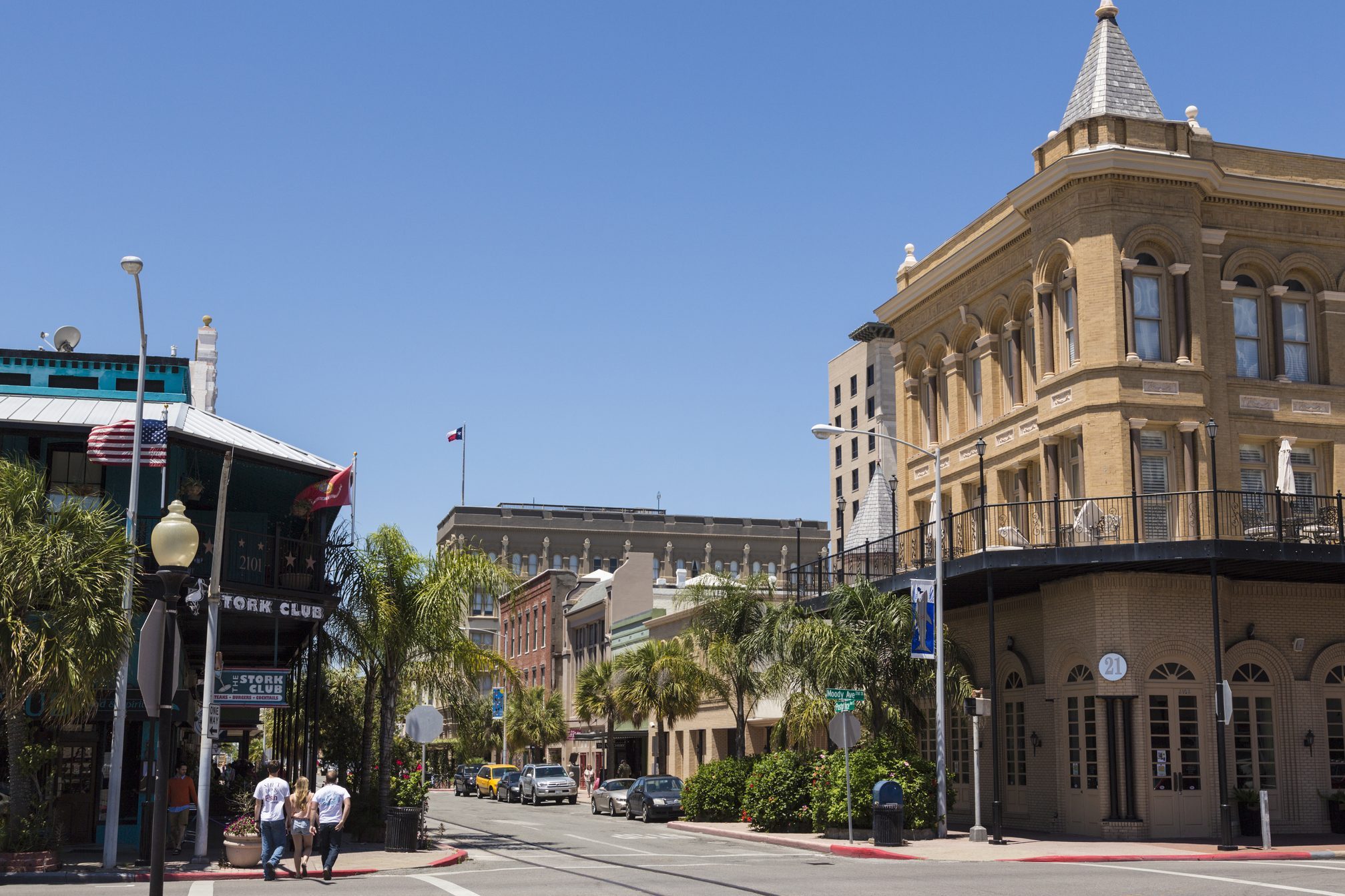 25 Top Warm‑Weather Christmas Escapes to Beat the Cold