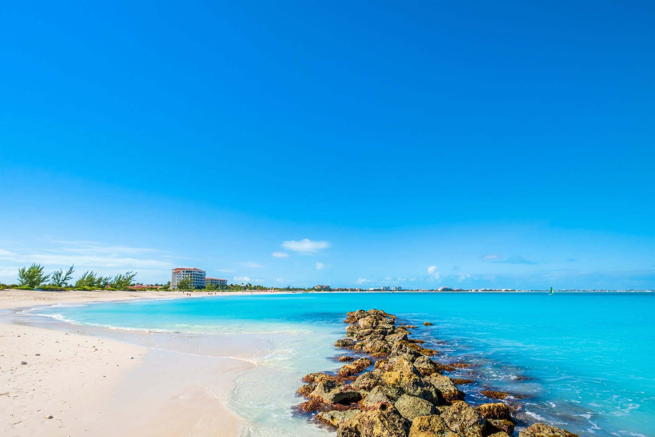 25 Top Warm‑Weather Christmas Escapes to Beat the Cold