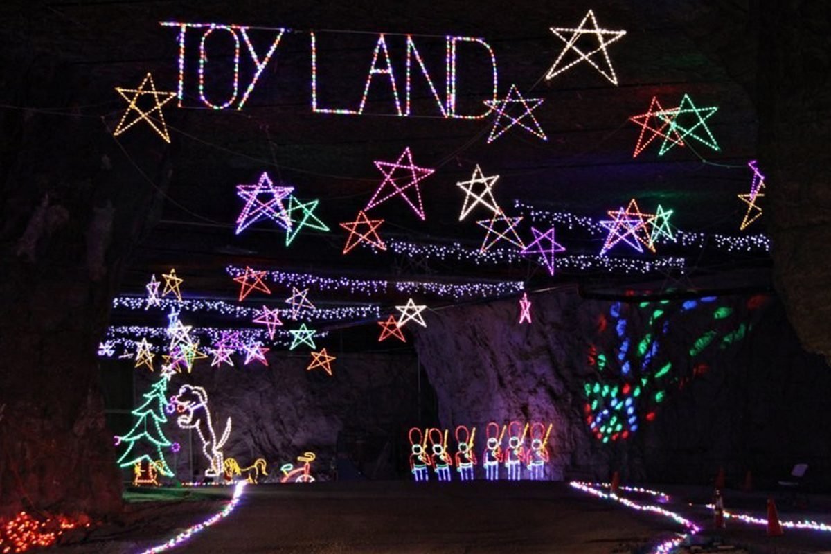 43 Unforgettable Christmas Light Shows You Must See This Holiday Season