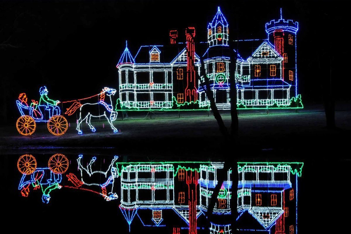 43 Unforgettable Christmas Light Shows You Must See This Holiday Season