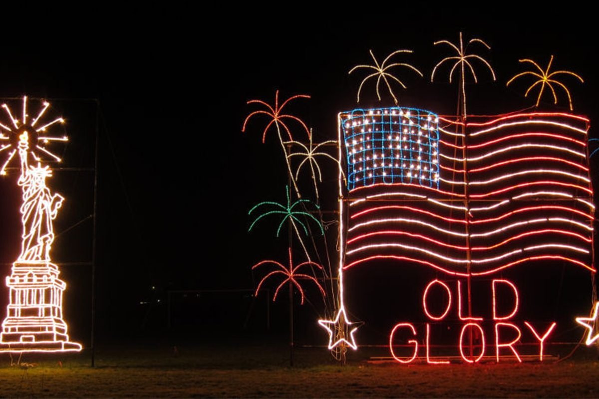 43 Unforgettable Christmas Light Shows You Must See This Holiday Season