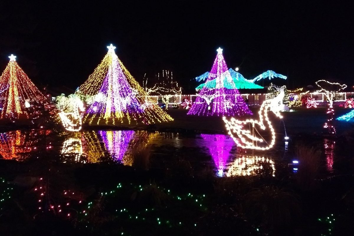 43 Unforgettable Christmas Light Shows You Must See This Holiday Season