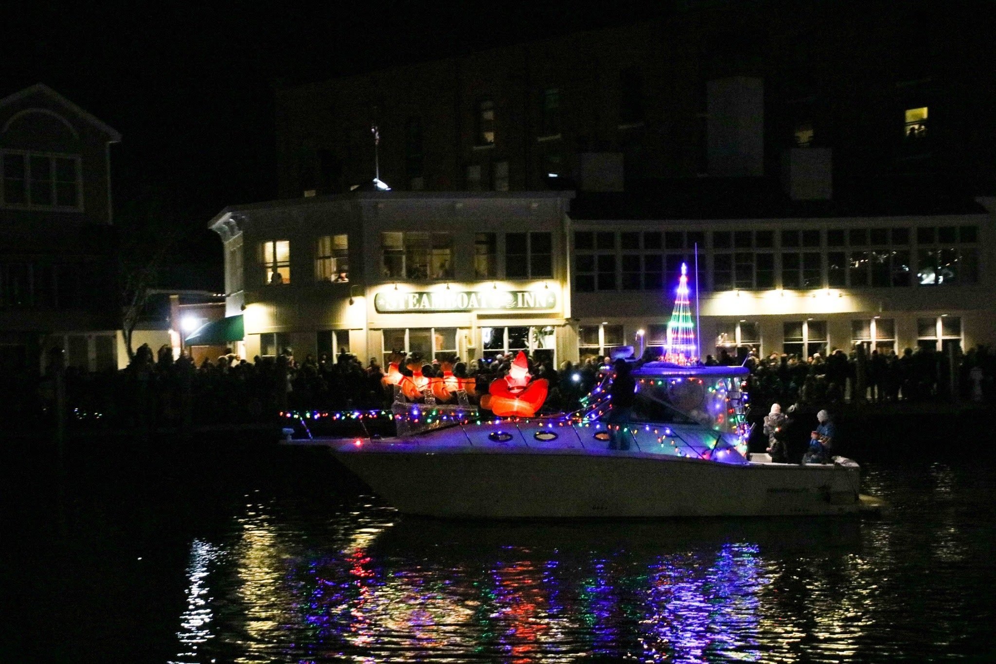 Top American Christmas Towns You Must Visit This Holiday Season