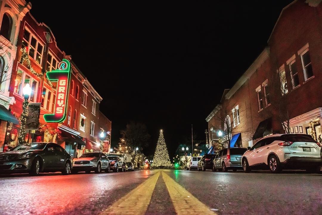 Top American Christmas Towns You Must Visit This Holiday Season