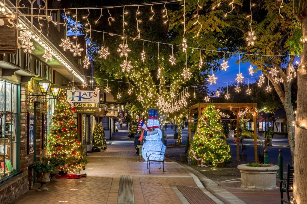 Top American Christmas Towns You Must Visit This Holiday Season