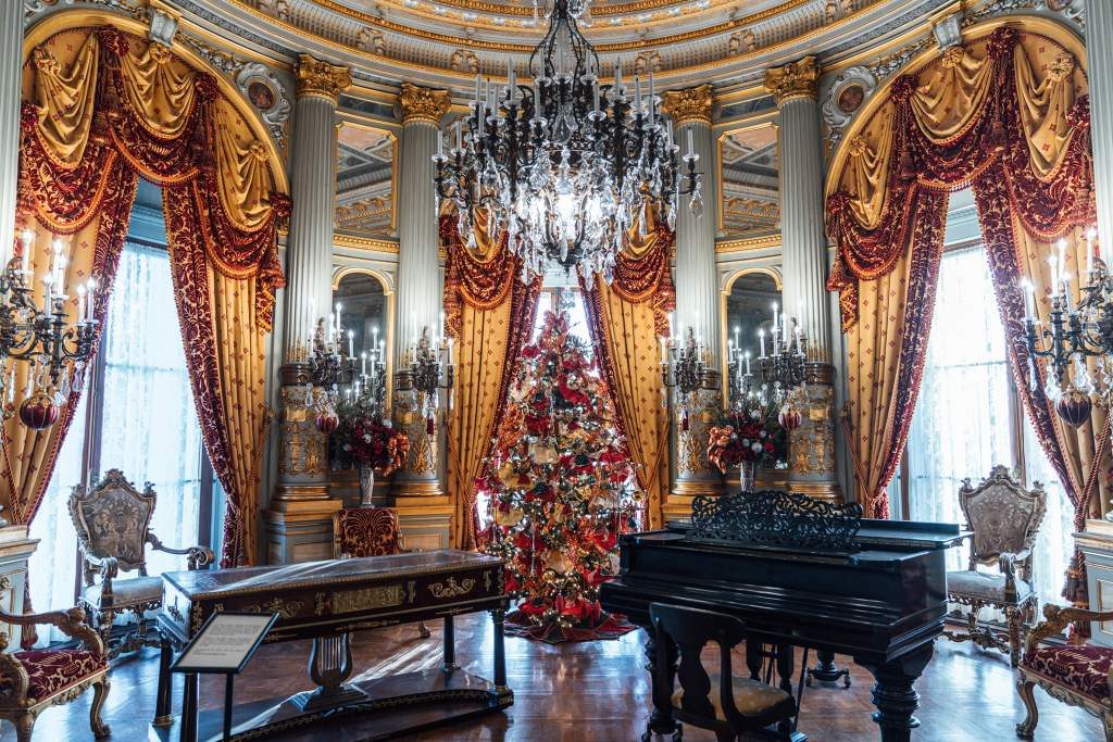 Top American Christmas Towns You Must Visit This Holiday Season