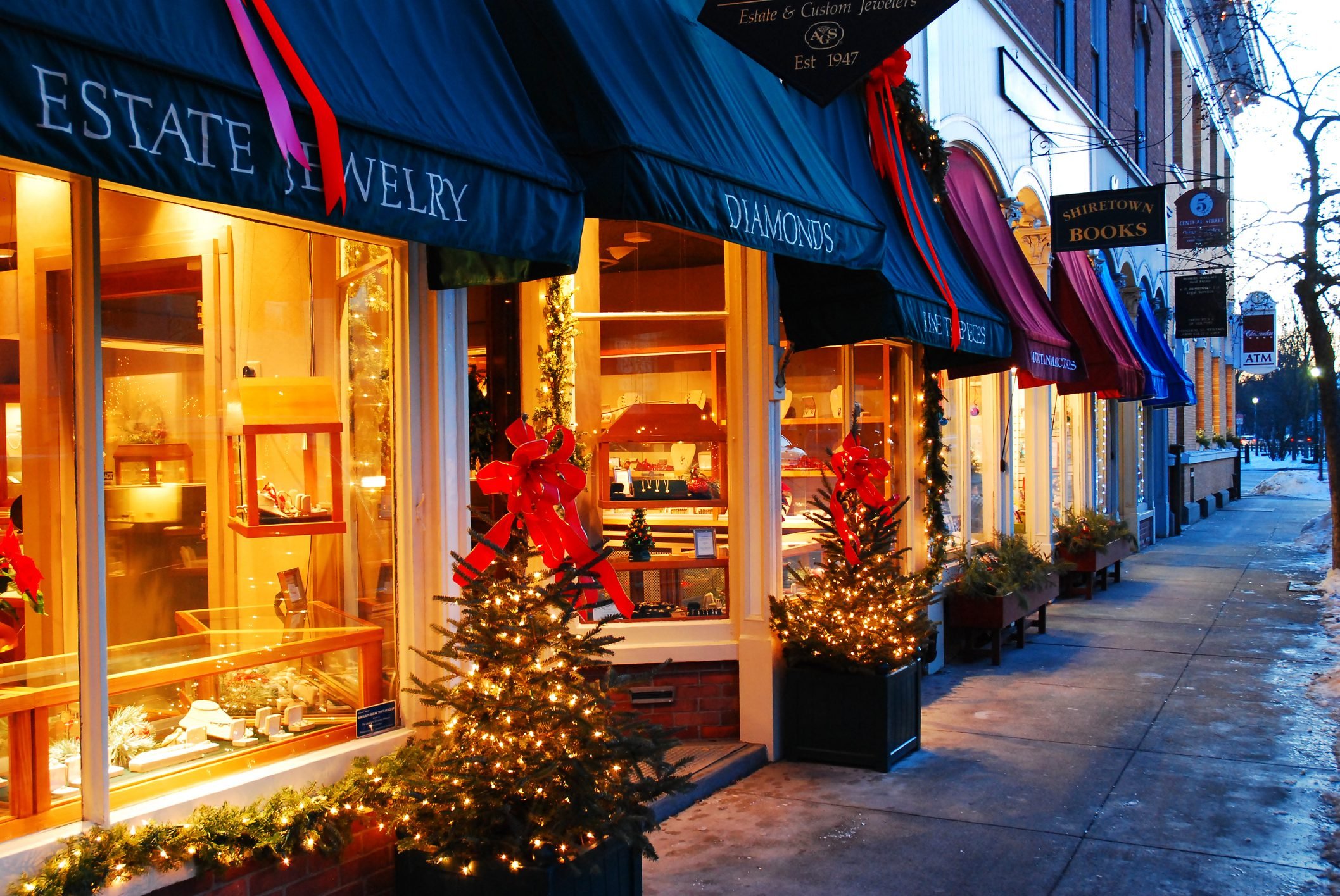 Top American Christmas Towns You Must Visit This Holiday Season