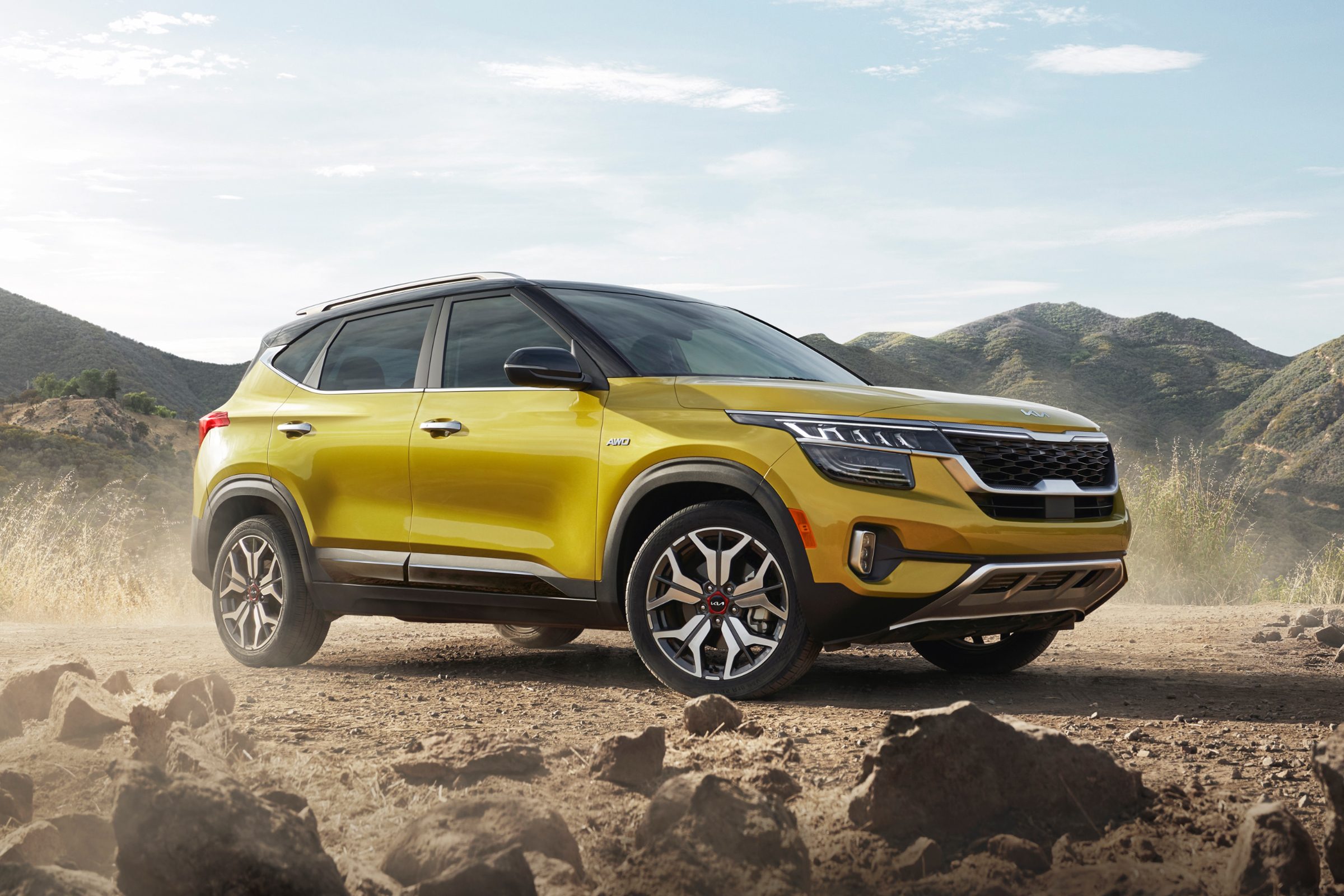 Top 16 Road‑Trip Cars of 2021: Comfort, Style, and Reliability