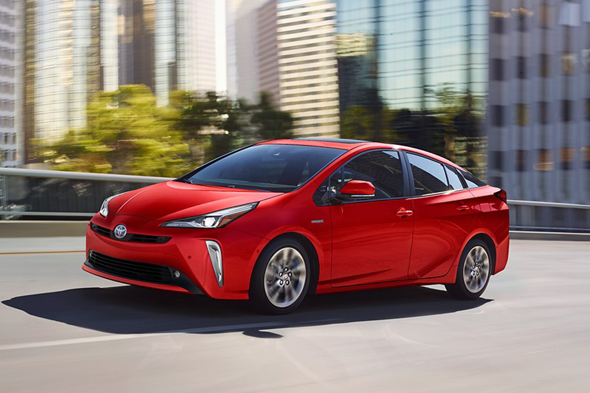 Top 16 Road‑Trip Cars of 2021: Comfort, Style, and Reliability