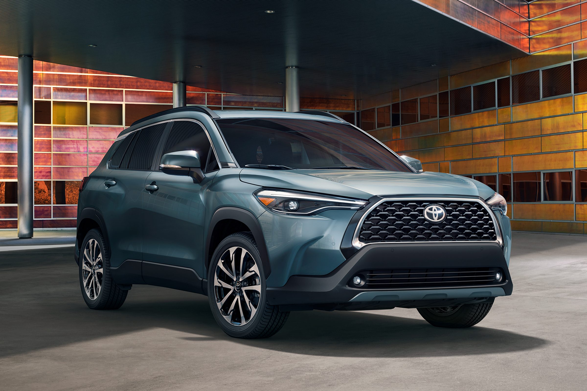 Top 16 Road‑Trip Cars of 2021: Comfort, Style, and Reliability