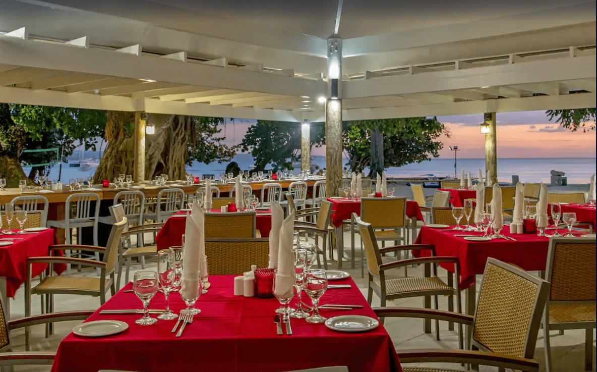 25 Must-Visit Romantic Resorts Worldwide