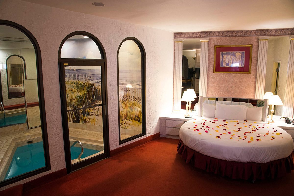 25 Must-Visit Romantic Resorts Worldwide