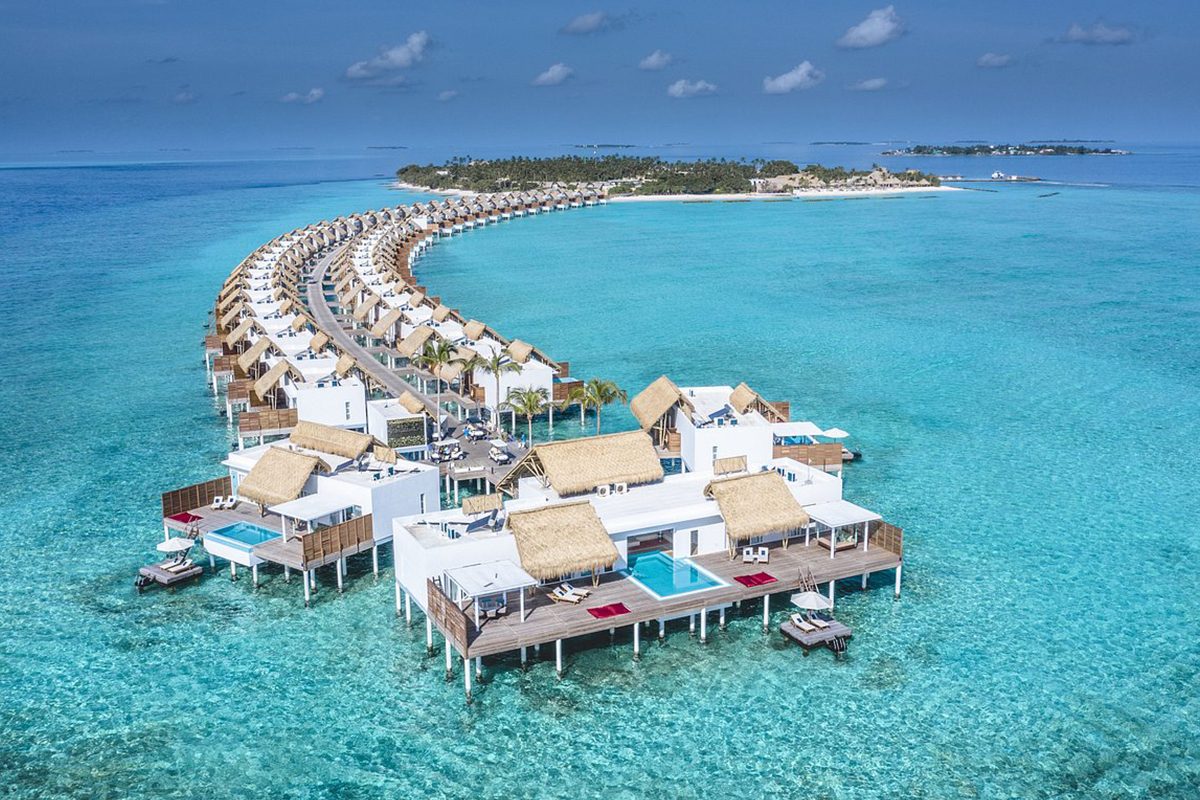 25 Must-Visit Romantic Resorts Worldwide