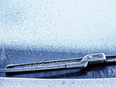 5 Expert Winter Car Hacks to Keep Your Windshield Clear