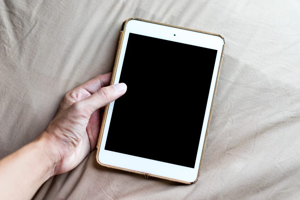 4 Hotel Room Items You Can Keep – 6 You Must Leave Behind