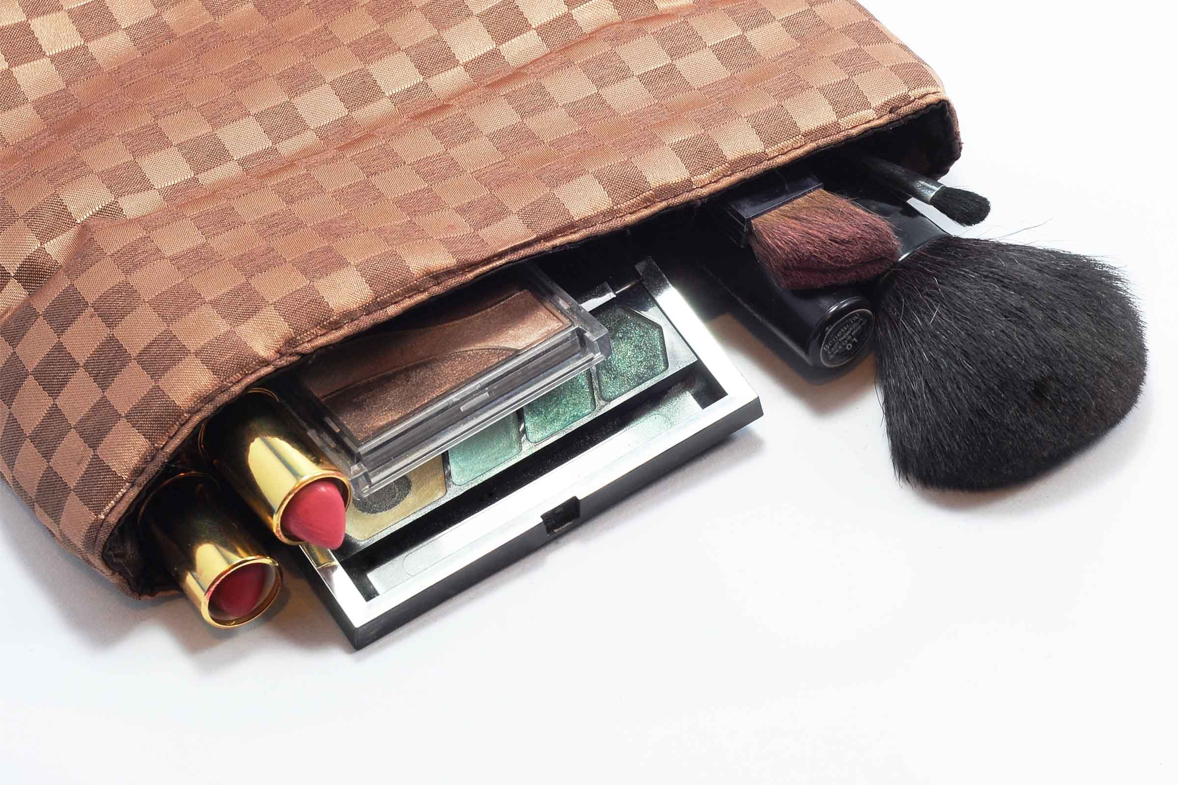 Smart Makeup Packing: Avoid Disasters with This Genius Travel Hack