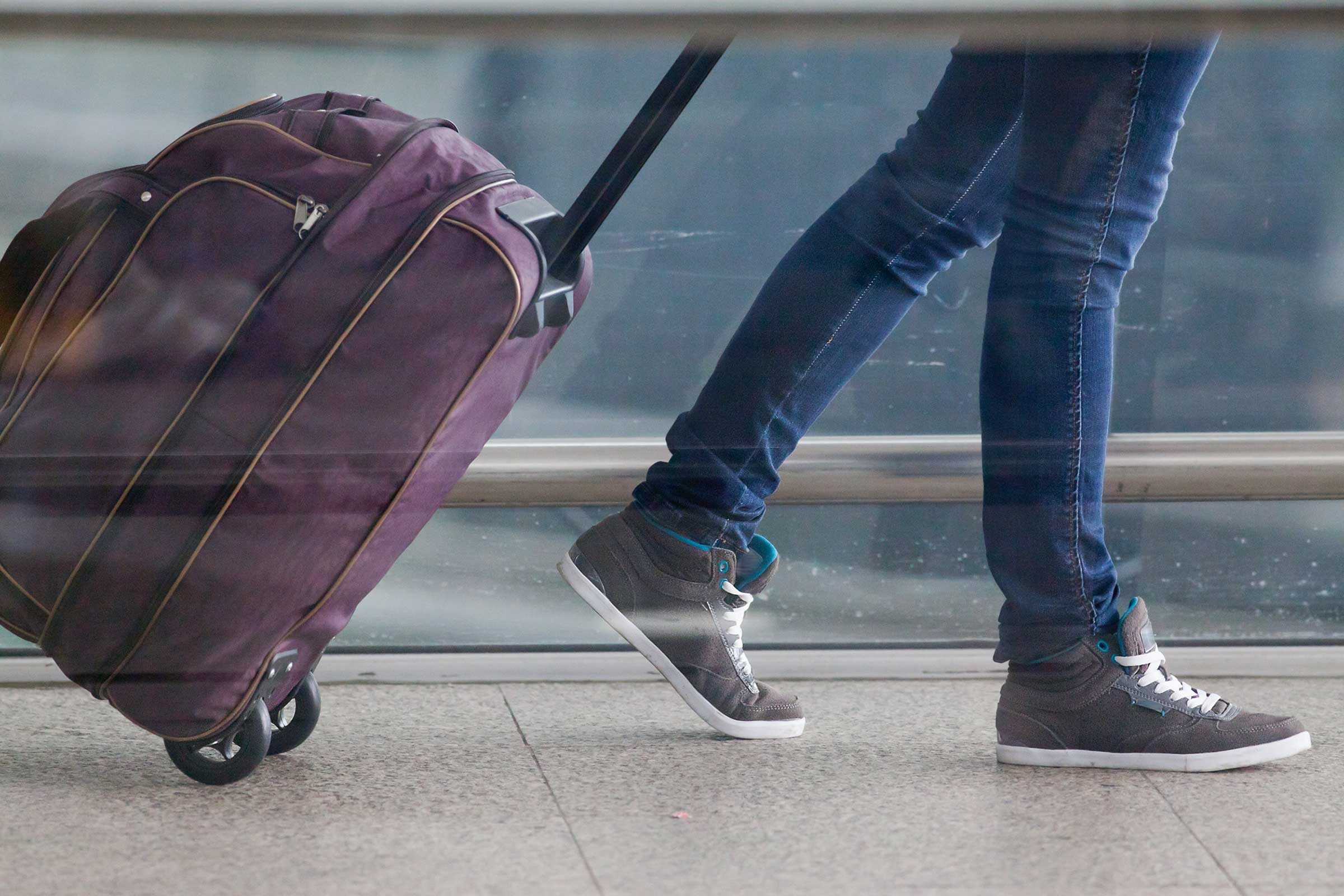 Pack a Suitcase in 30 Minutes or Less – Expert Tips for Efficient Travel
