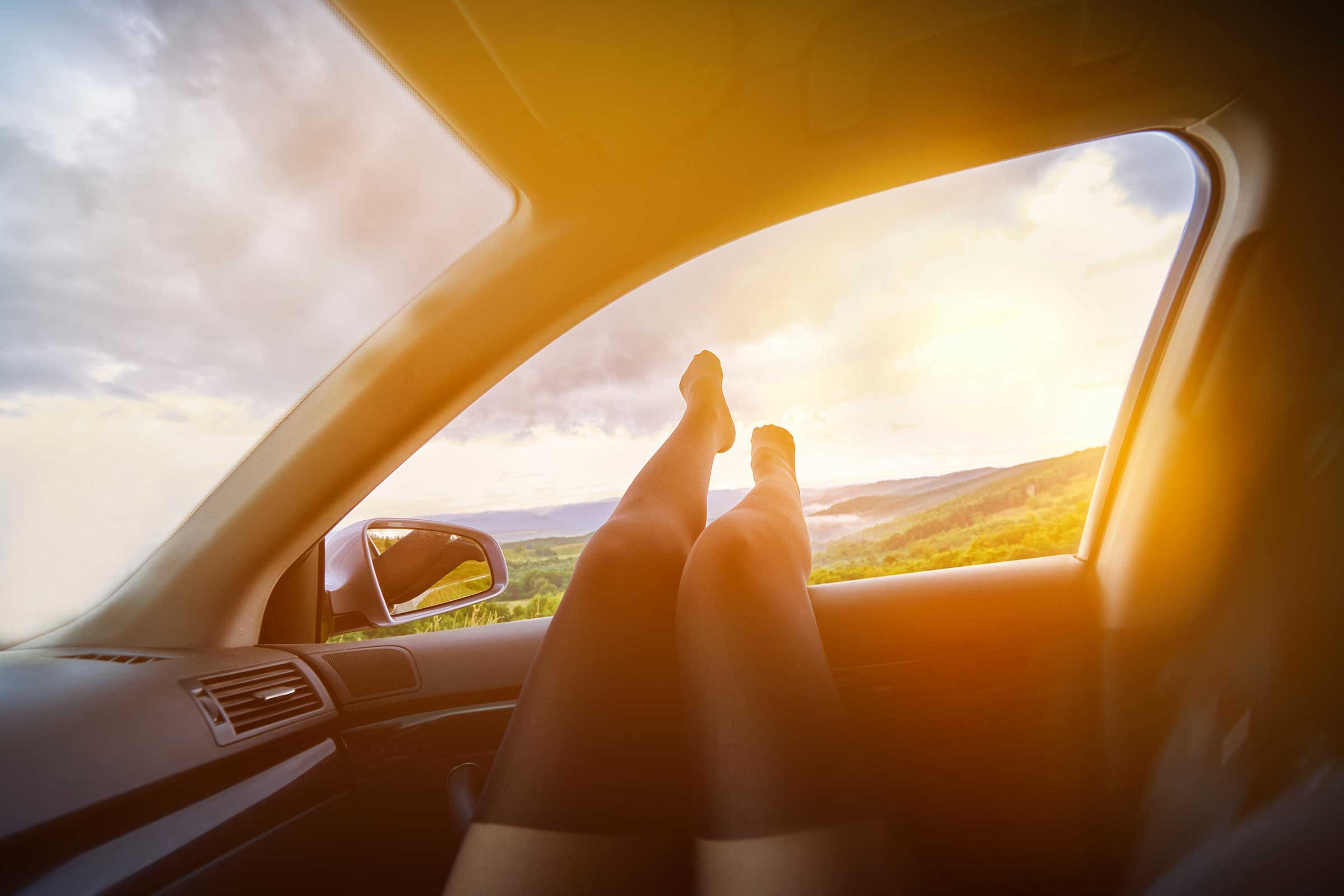 8 Essential Tips to Stay Alert on Long Drives