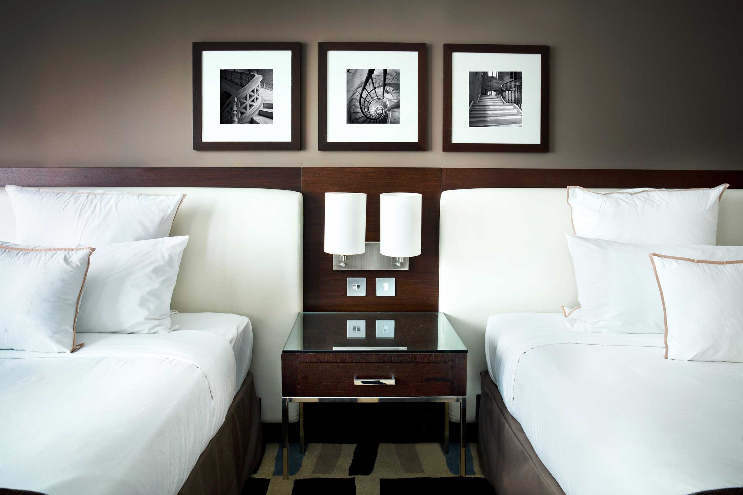 Struggling to Sleep While Traveling? 17 Proven Tips for Better Rest on Vacation