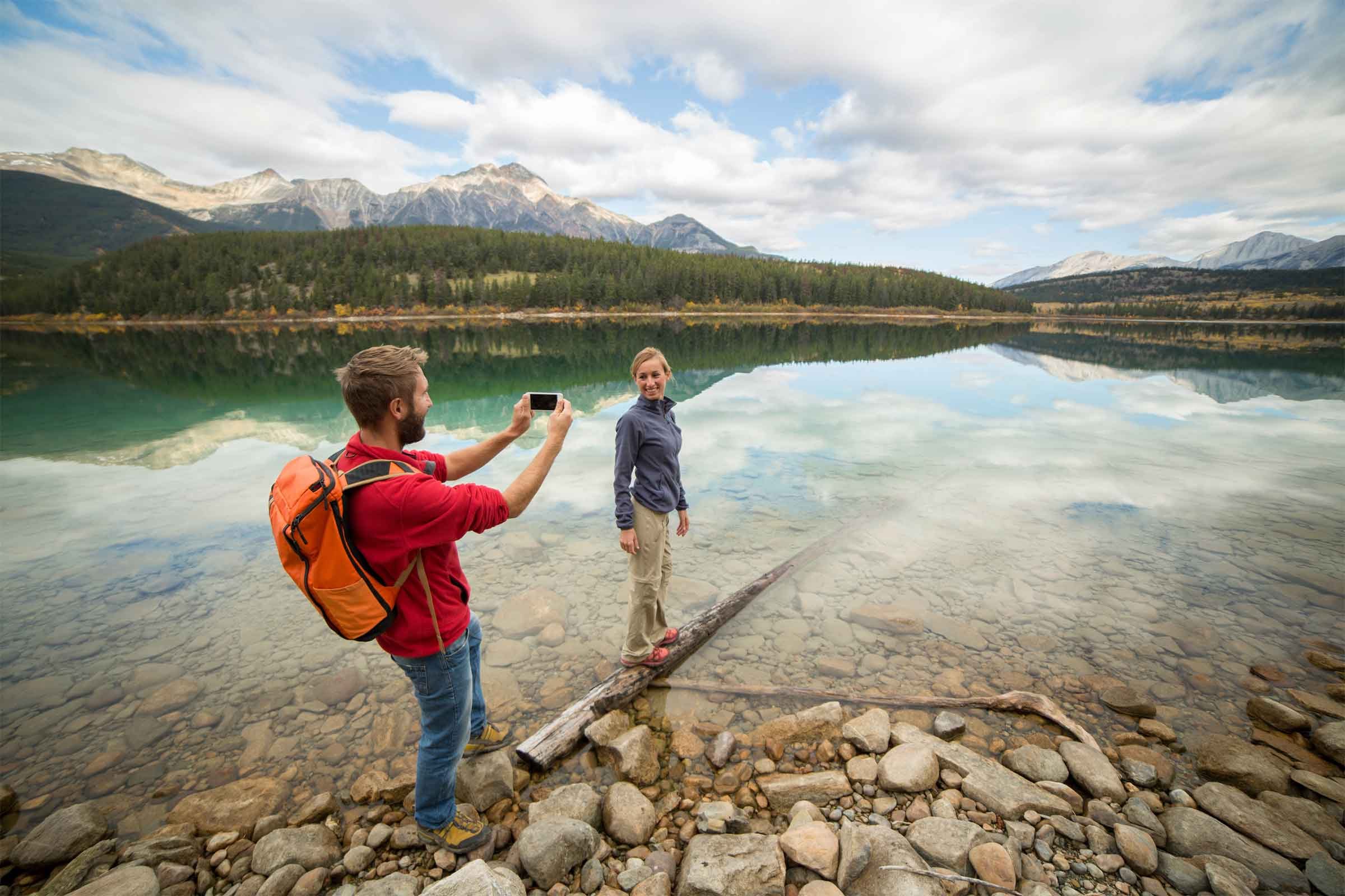 Capture Postcard-Perfect Photos with Your Smartphone: Expert Tricks