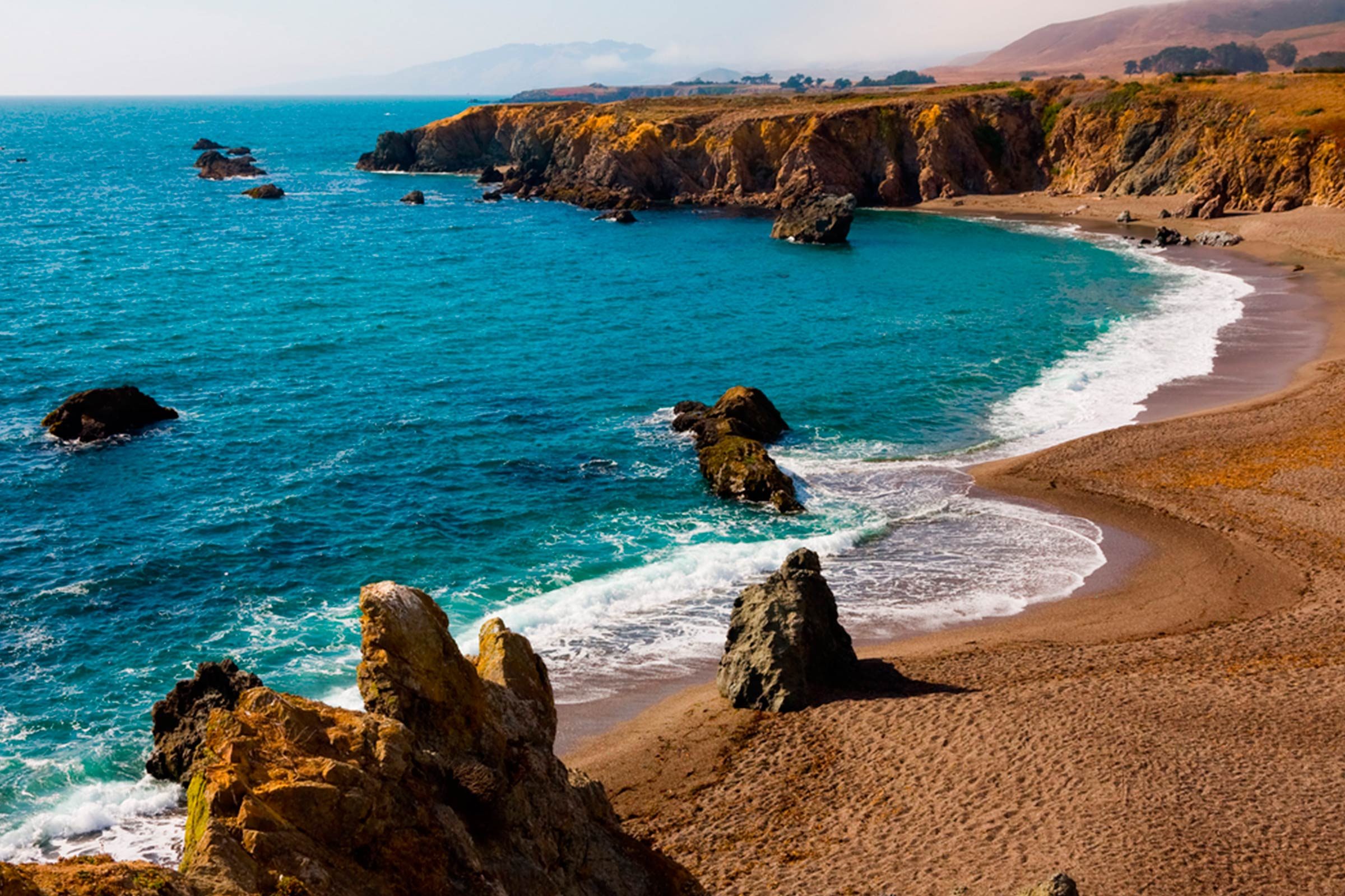 Top Romantic Small Town Honeymoon Spots Across the U.S.