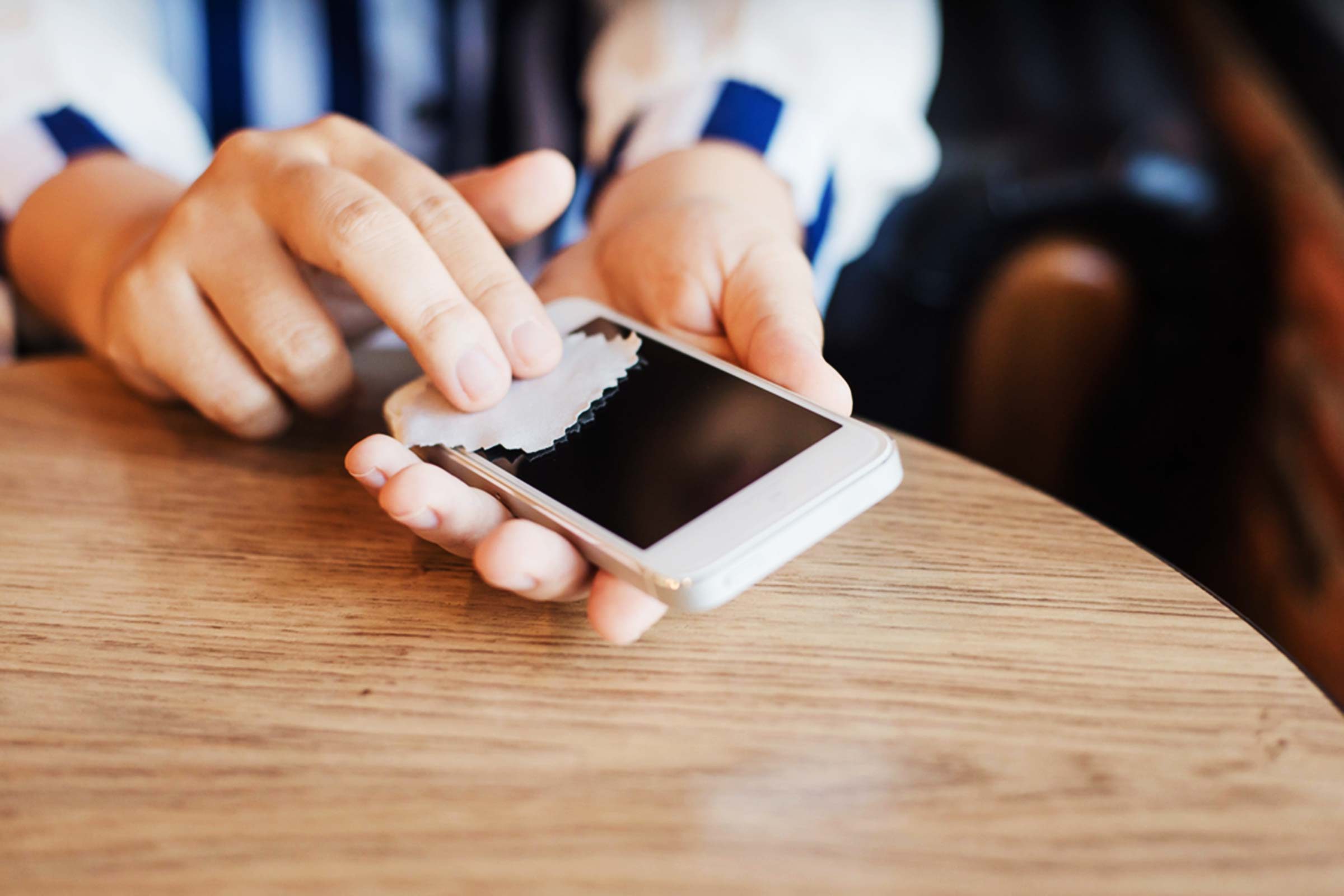 7 Simple, Effective Ways to Keep Your Smartphone Safe on the Beach