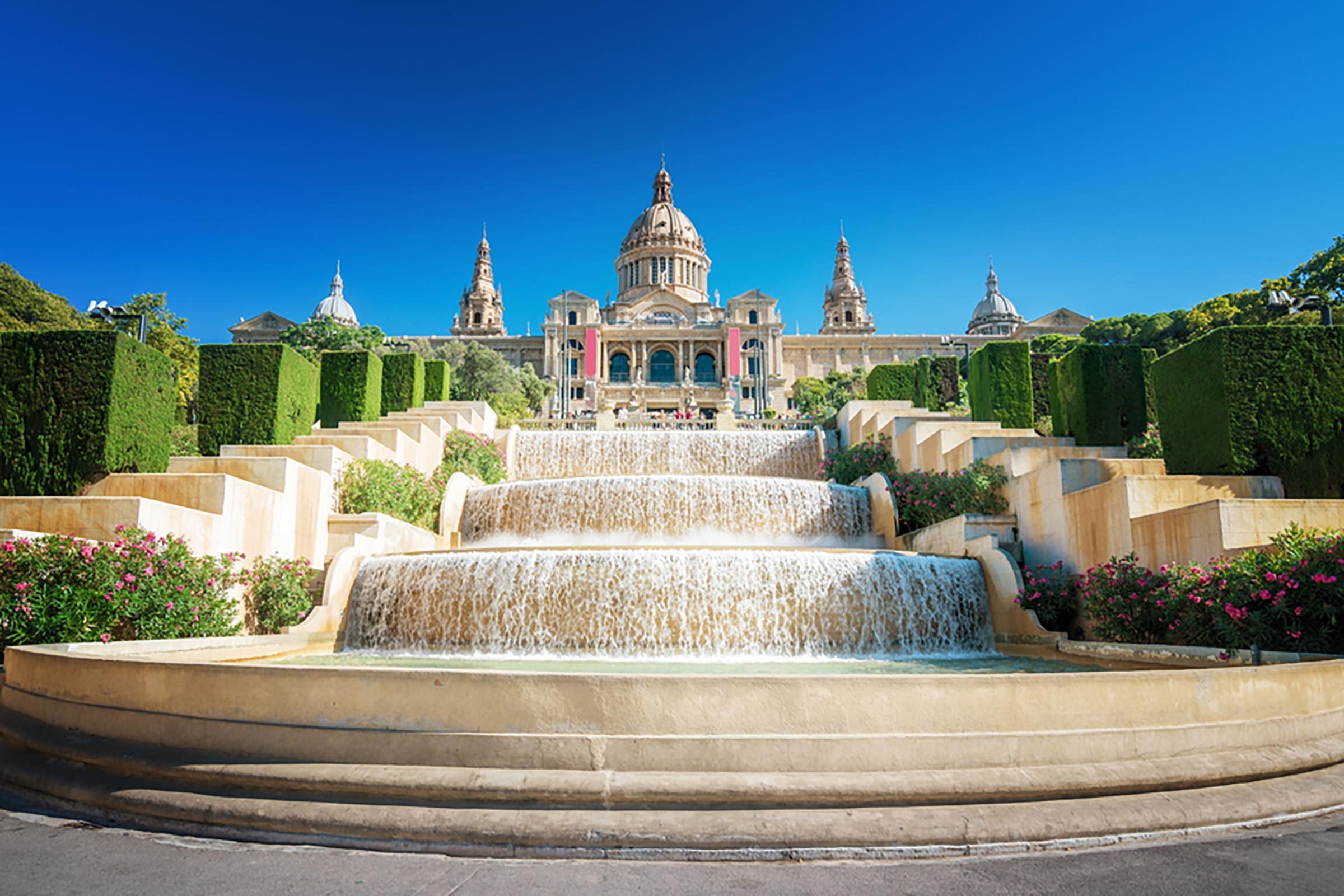 13 Spectacular Fountains Around the World You Must See