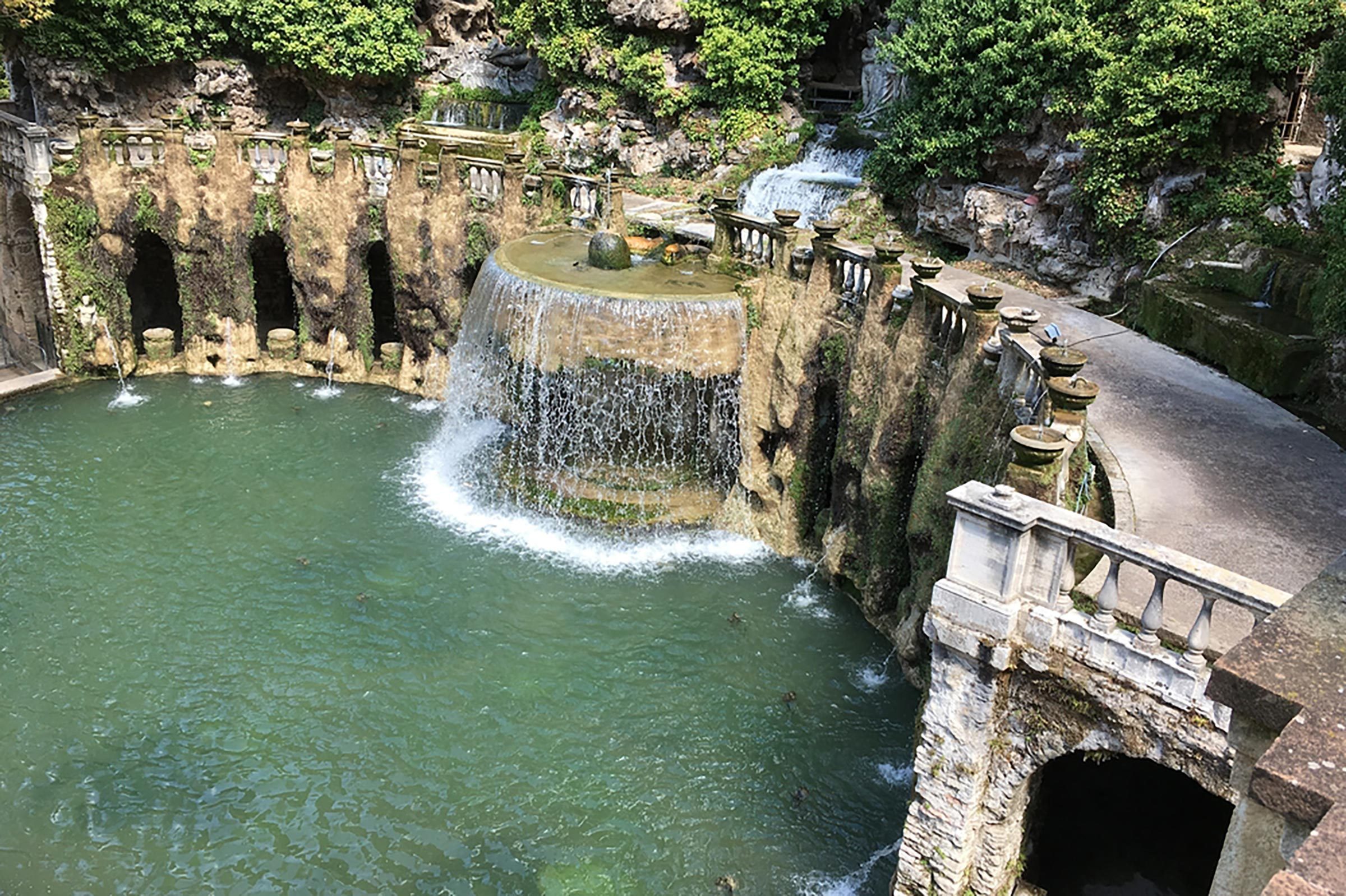 13 Spectacular Fountains Around the World You Must See