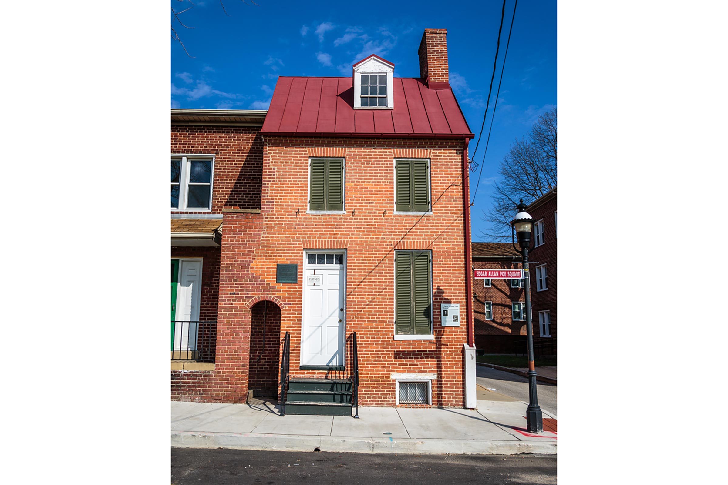 Top 9 Must‑Visit Literary Landmarks for Book Lovers This Summer